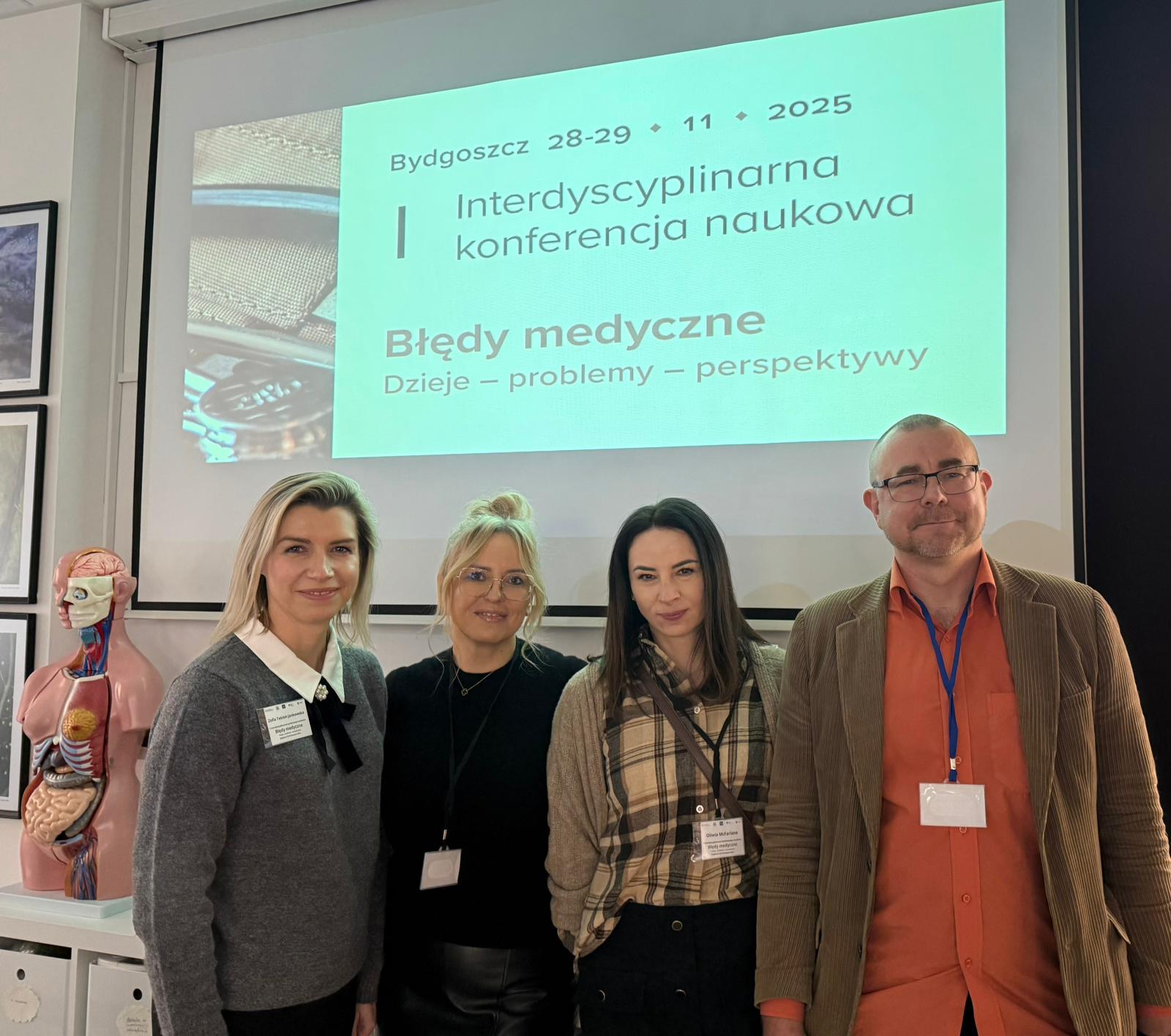 dr Anita Gałęska-Śliwka oraz dr Oliwia McFarlane – uczestniczyły w I Interdyscyplinarnej Konferencji Naukowej, która odbyła się w Bydgoszczy w dniach 28–29 listopada 2025 r